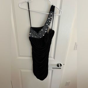 Women’s US M One Shoulder Black Dress